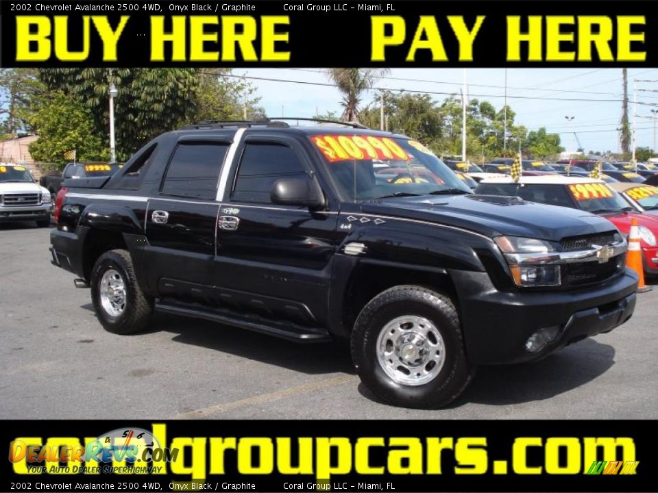 2002 Chevrolet Avalanche 2500 4WD Onyx Black / Graphite Photo #1