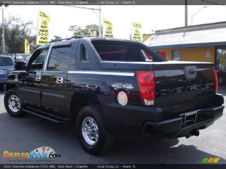 2002 Chevrolet Avalanche 2500 4WD Onyx Black / Graphite Photo #4