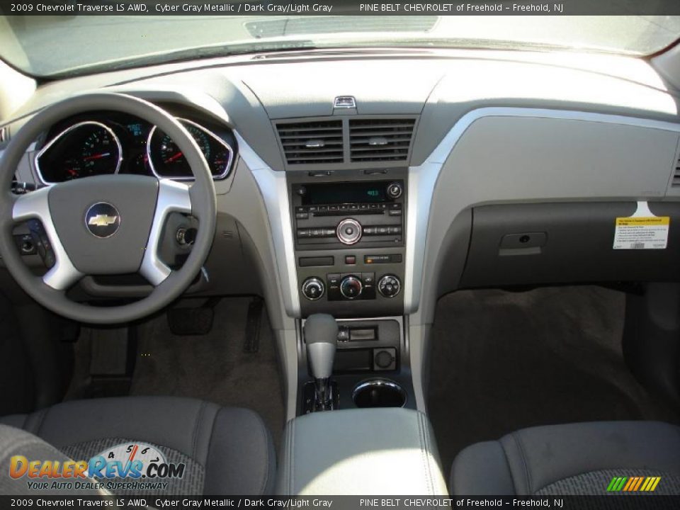 2009 Chevrolet Traverse LS AWD Cyber Gray Metallic / Dark Gray/Light Gray Photo #12