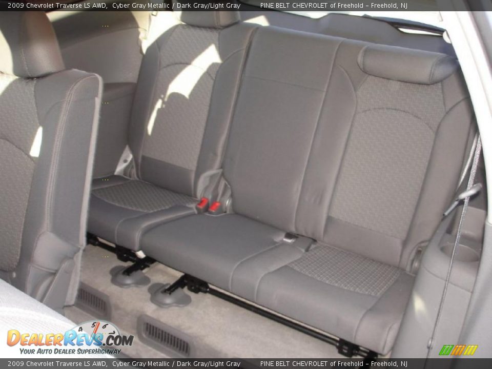 2009 Chevrolet Traverse LS AWD Cyber Gray Metallic / Dark Gray/Light Gray Photo #13