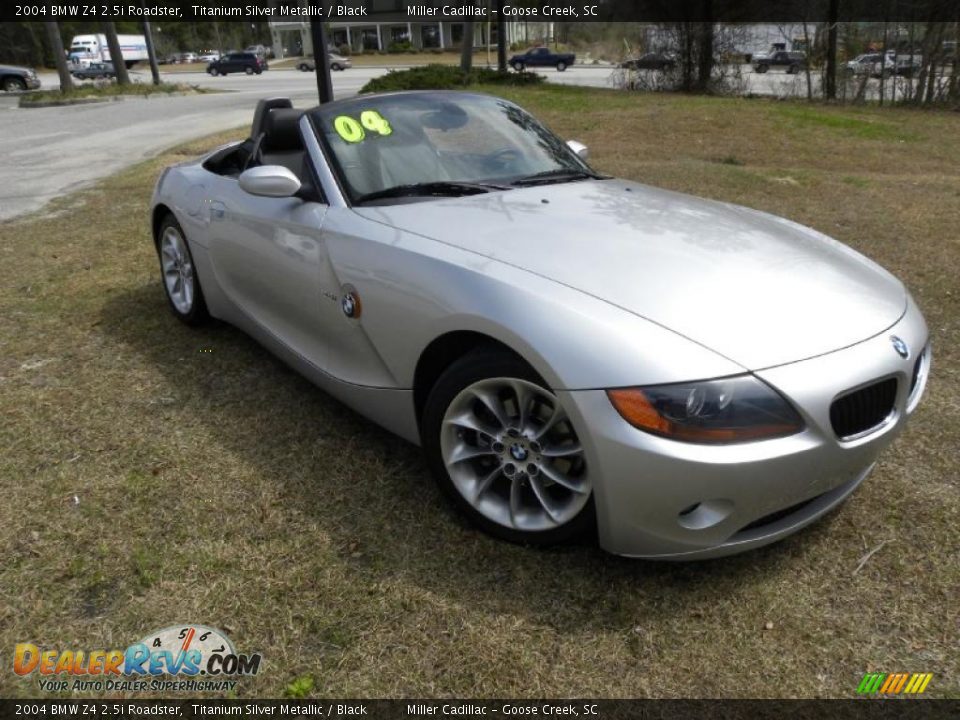 2004 BMW Z4 2.5i Roadster Titanium Silver Metallic / Black Photo #1