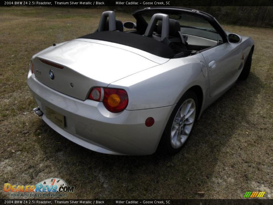 2004 BMW Z4 2.5i Roadster Titanium Silver Metallic / Black Photo #9