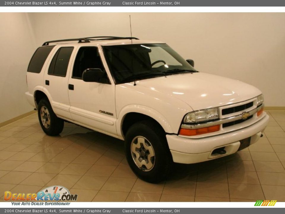 2004 Chevrolet Blazer LS 4x4 Summit White / Graphite Gray Photo #1