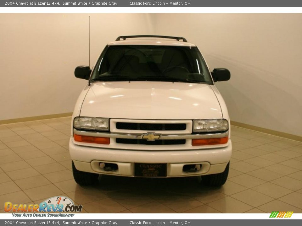 2004 Chevrolet Blazer LS 4x4 Summit White / Graphite Gray Photo #2