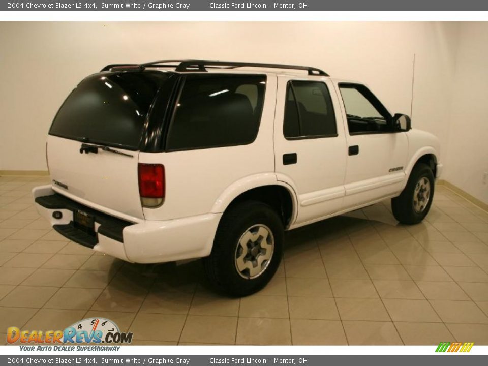 2004 Chevrolet Blazer LS 4x4 Summit White / Graphite Gray Photo #7