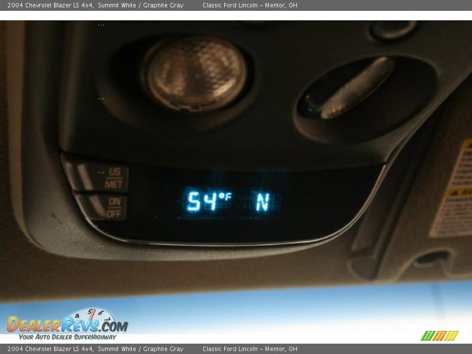 2004 Chevrolet Blazer LS 4x4 Summit White / Graphite Gray Photo #13