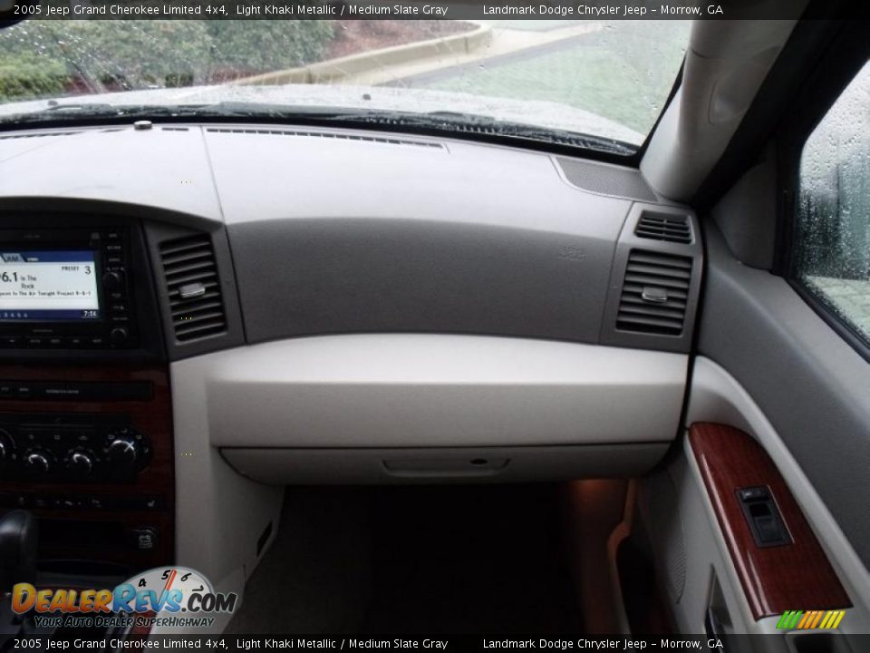 2005 Jeep Grand Cherokee Limited 4x4 Light Khaki Metallic / Medium Slate Gray Photo #24