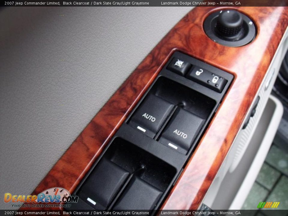 2007 Jeep Commander Limited Black Clearcoat / Dark Slate Gray/Light Graystone Photo #12