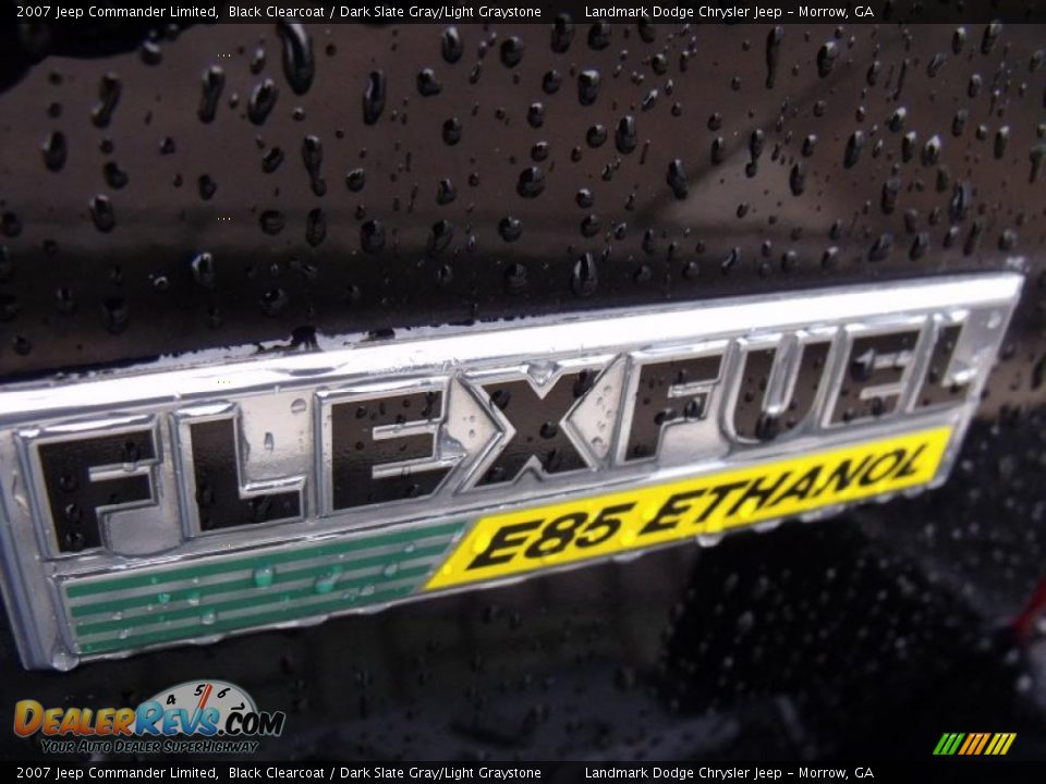 2007 Jeep Commander Limited Black Clearcoat / Dark Slate Gray/Light Graystone Photo #18