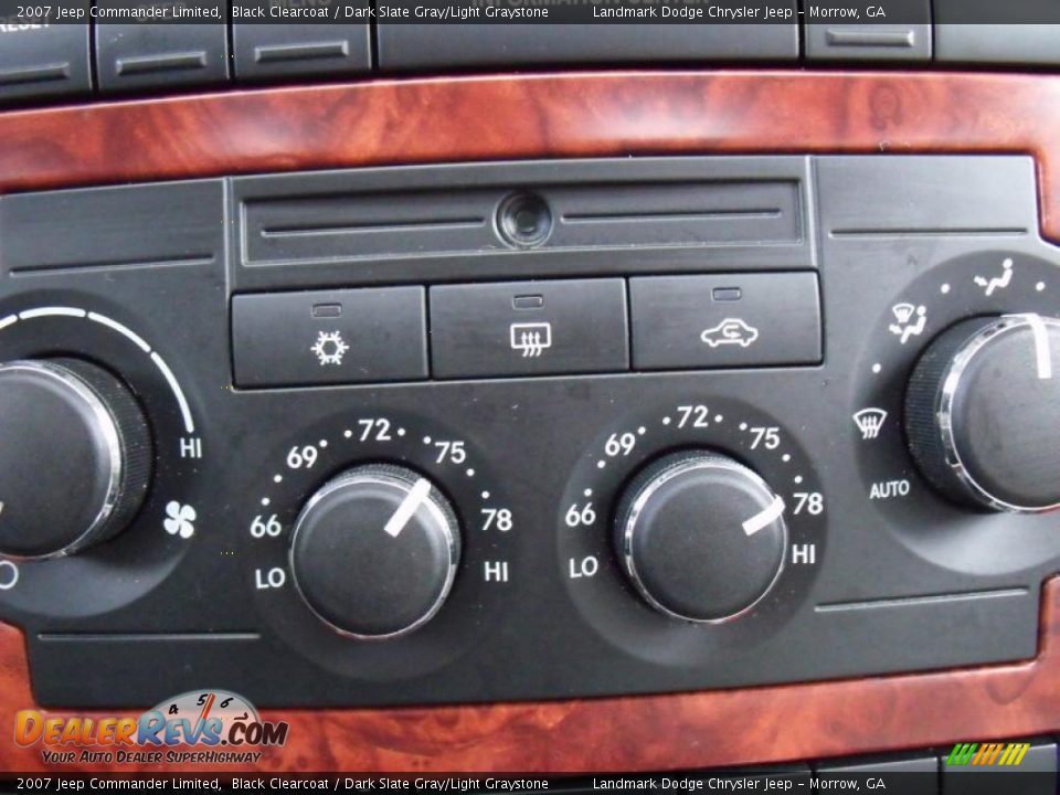 2007 Jeep Commander Limited Black Clearcoat / Dark Slate Gray/Light Graystone Photo #31