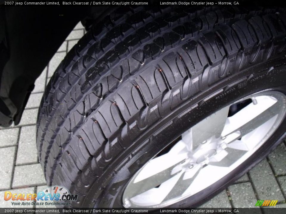 2007 Jeep Commander Limited Black Clearcoat / Dark Slate Gray/Light Graystone Photo #35