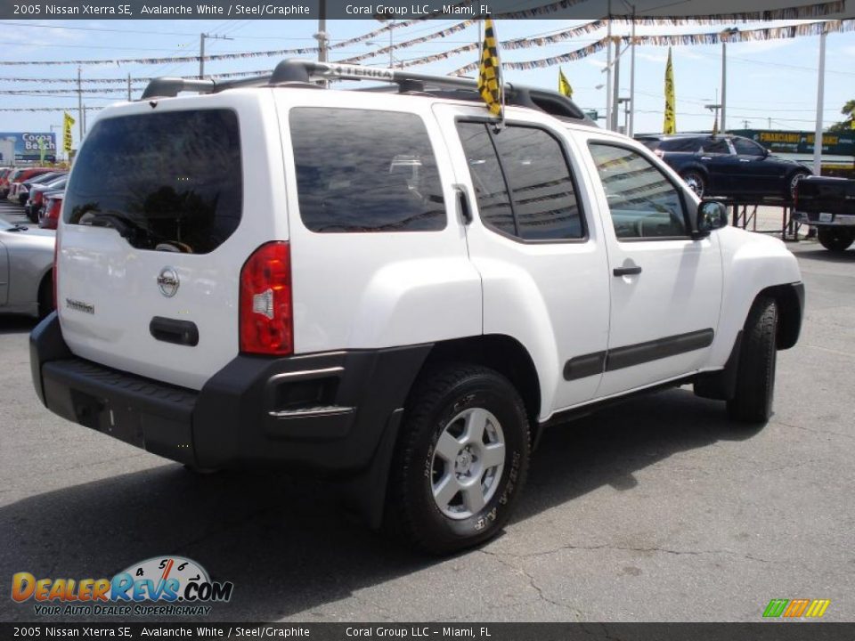 2005 Nissan Xterra SE Avalanche White / Steel/Graphite Photo #6