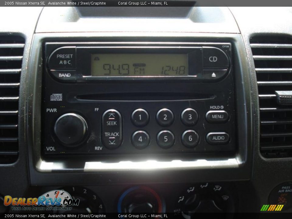 2005 Nissan Xterra SE Avalanche White / Steel/Graphite Photo #13
