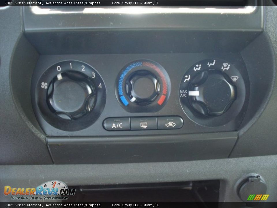 2005 Nissan Xterra SE Avalanche White / Steel/Graphite Photo #14