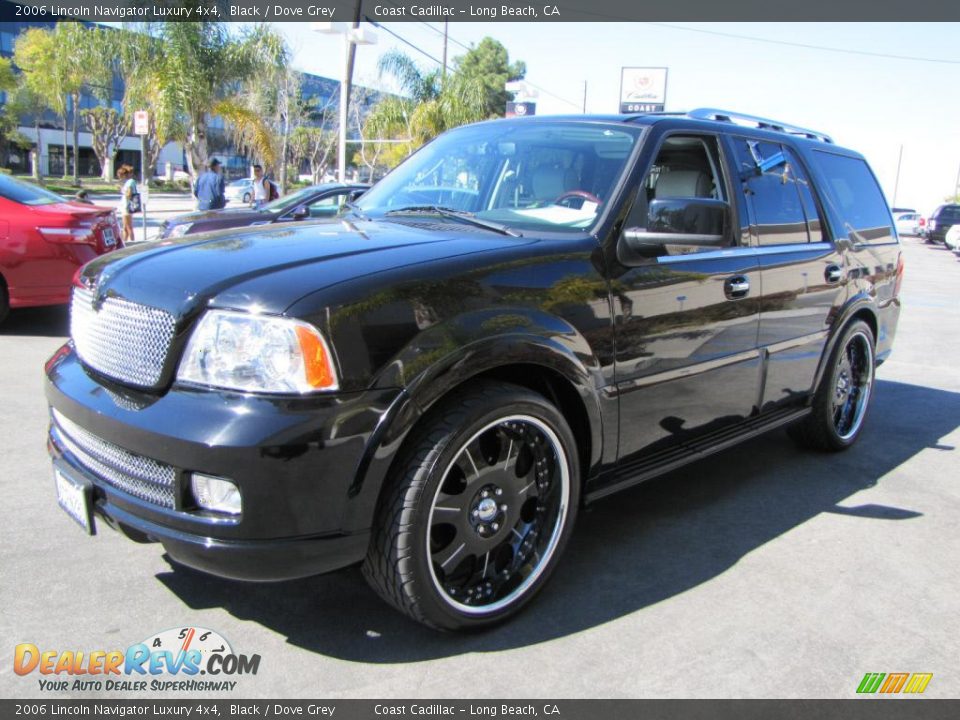 2006 Lincoln Navigator Luxury 4x4 Black / Dove Grey Photo #3