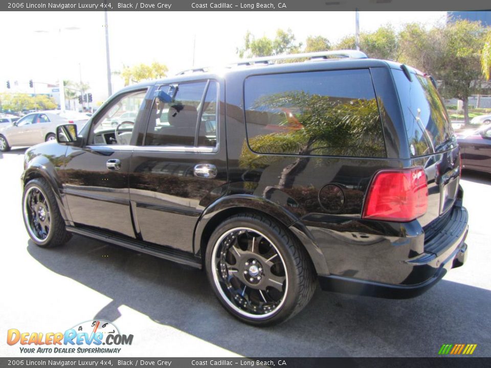 2006 Lincoln Navigator Luxury 4x4 Black / Dove Grey Photo #5