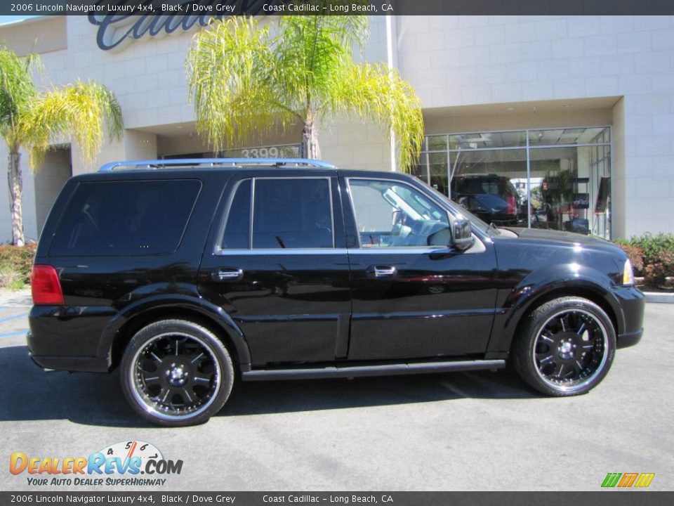 2006 Lincoln Navigator Luxury 4x4 Black / Dove Grey Photo #8