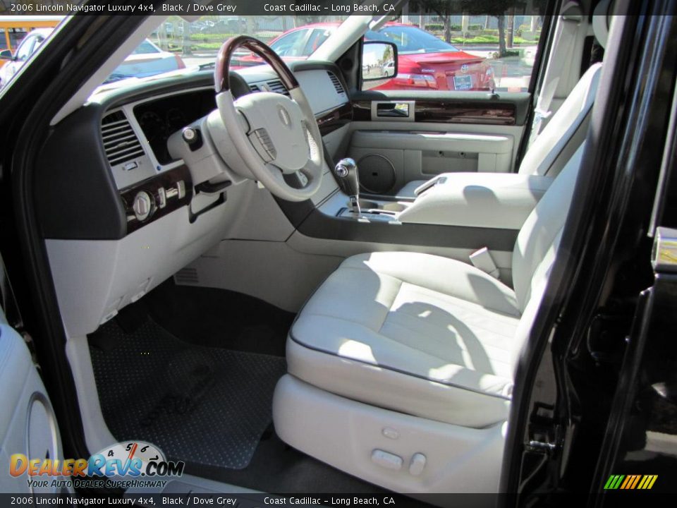 2006 Lincoln Navigator Luxury 4x4 Black / Dove Grey Photo #10