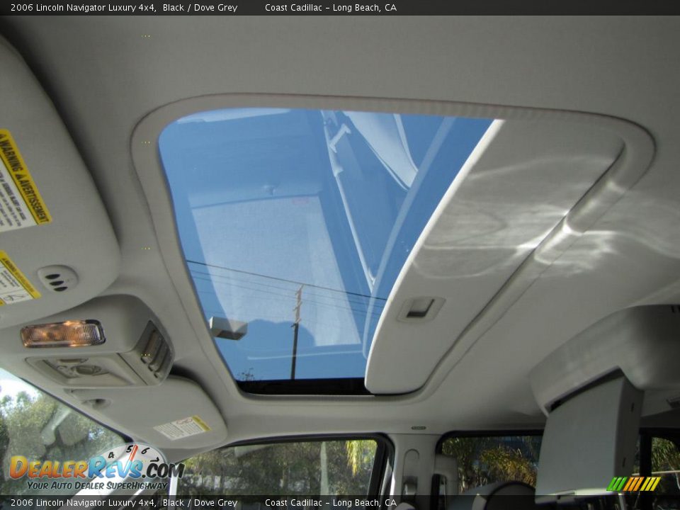 2006 Lincoln Navigator Luxury 4x4 Black / Dove Grey Photo #24
