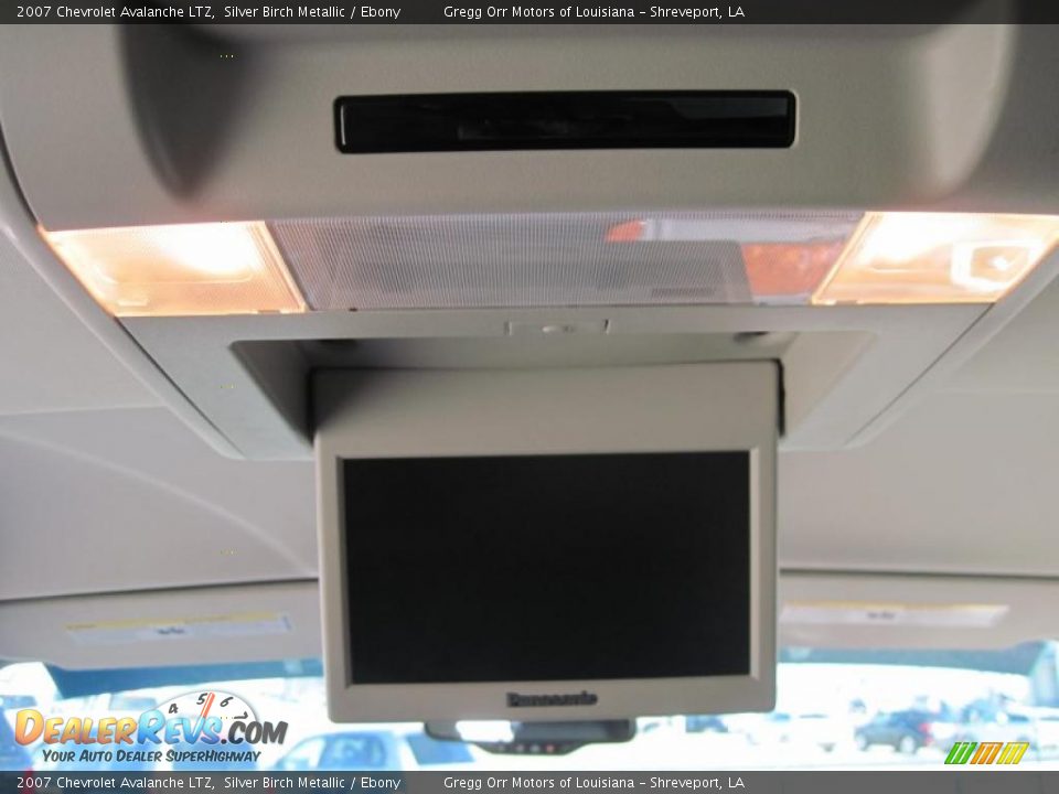 2007 Chevrolet Avalanche LTZ Silver Birch Metallic / Ebony Photo #12