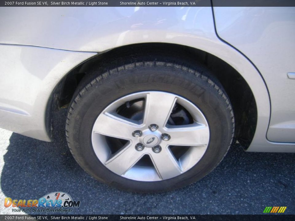 2007 Ford Fusion SE V6 Silver Birch Metallic / Light Stone Photo #20