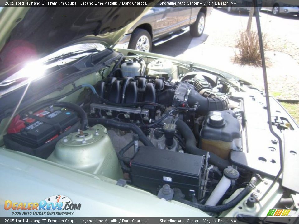 2005 Ford Mustang GT Premium Coupe Legend Lime Metallic / Dark Charcoal Photo #20