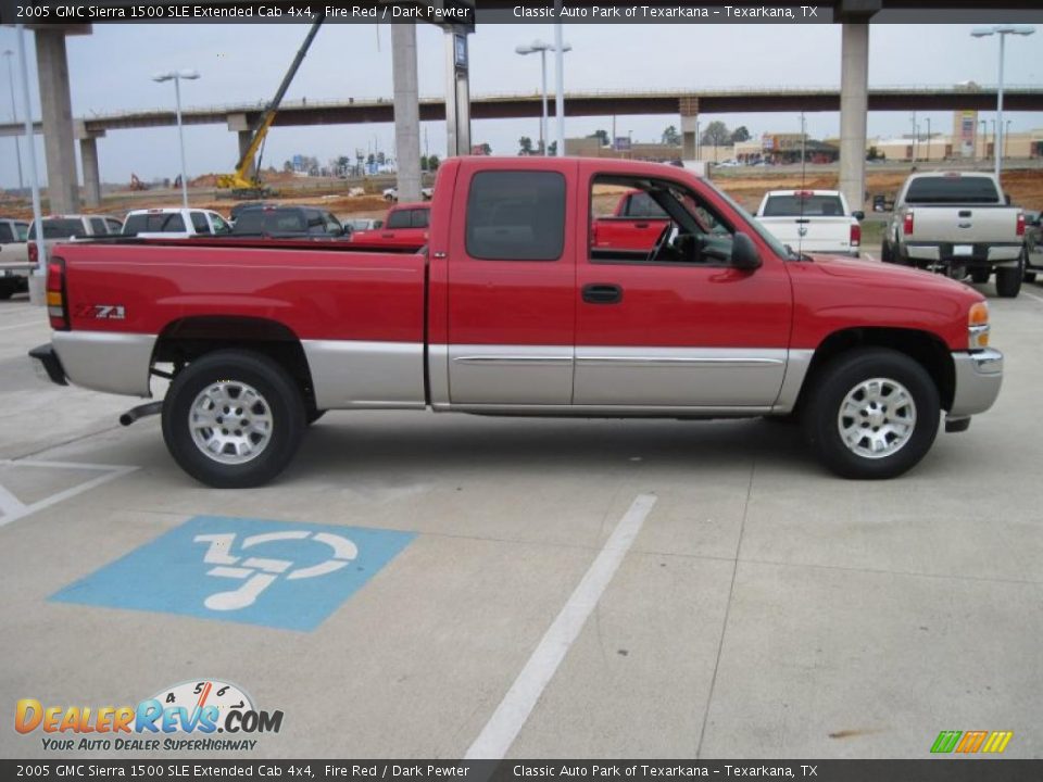 2005 GMC Sierra 1500 SLE Extended Cab 4x4 Fire Red / Dark Pewter Photo #4