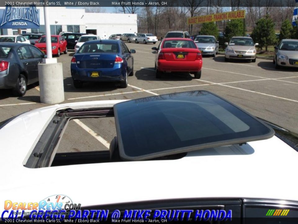 2001 Chevrolet Monte Carlo SS White / Ebony Black Photo #9