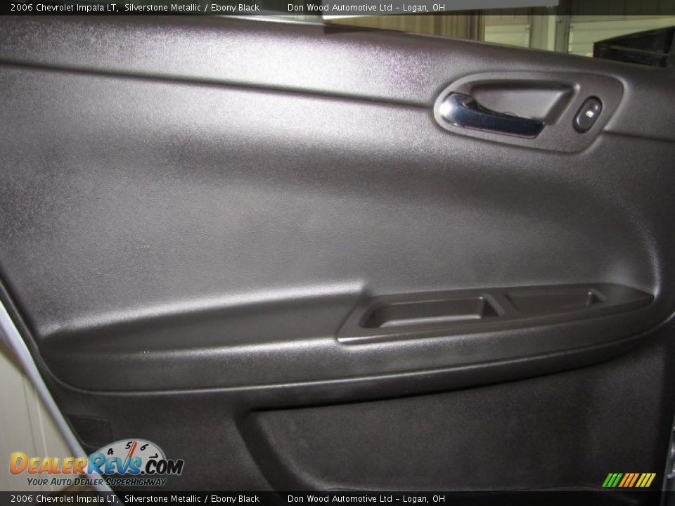 2006 Chevrolet Impala LT Silverstone Metallic / Ebony Black Photo #21
