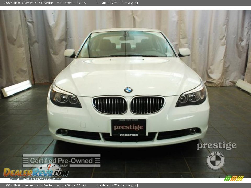 2007 BMW 5 Series 525xi Sedan Alpine White / Grey Photo #9