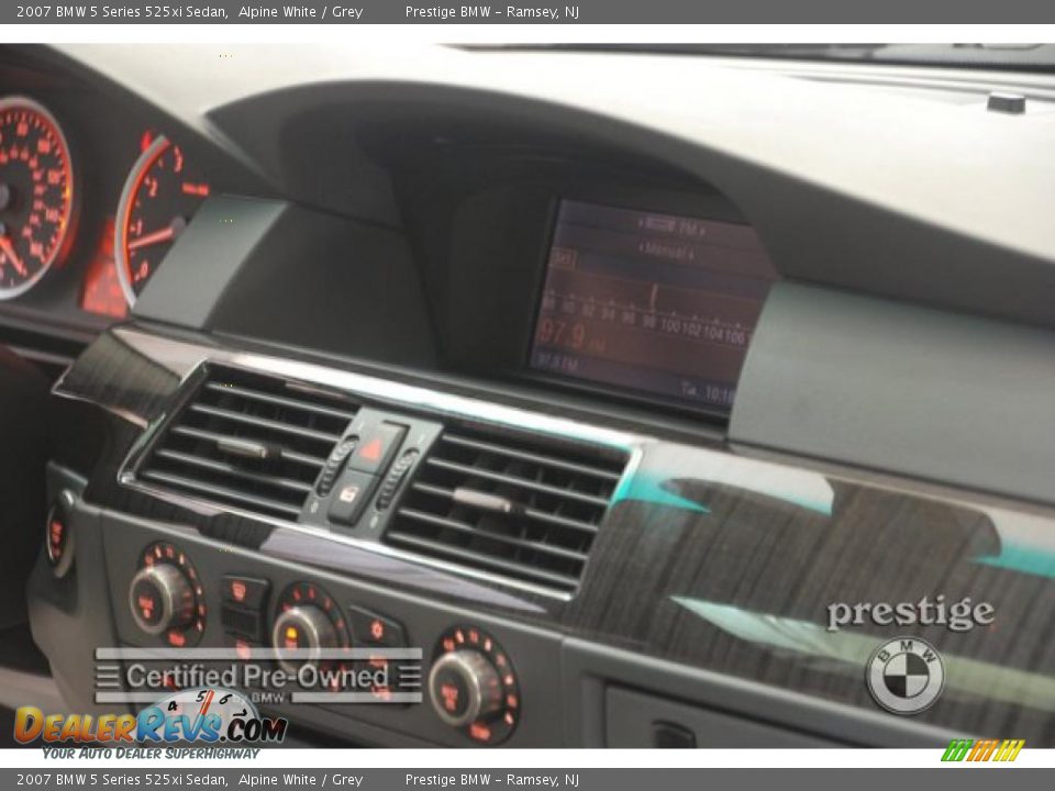 2007 BMW 5 Series 525xi Sedan Alpine White / Grey Photo #14