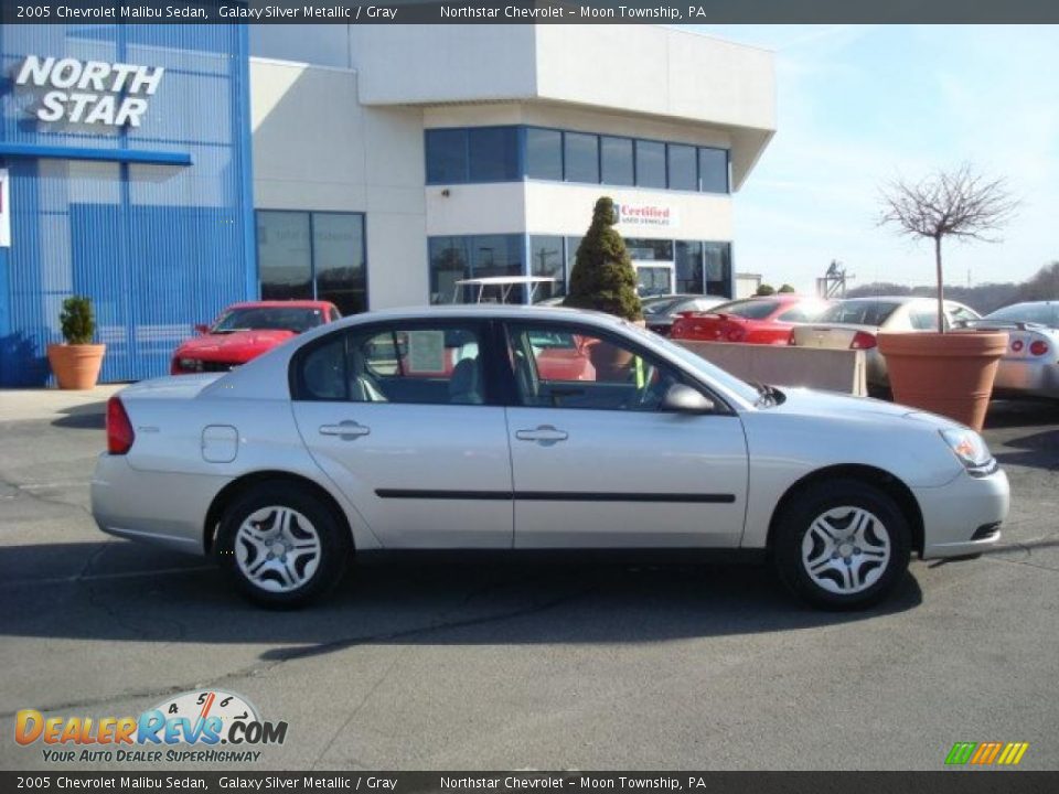 2005 Chevrolet Malibu Sedan Galaxy Silver Metallic / Gray Photo #2