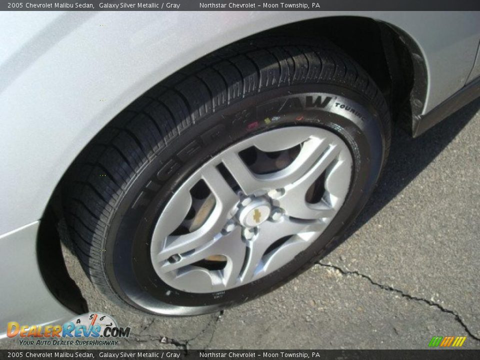 2005 Chevrolet Malibu Sedan Galaxy Silver Metallic / Gray Photo #9