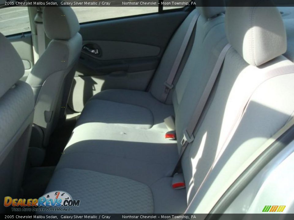 2005 Chevrolet Malibu Sedan Galaxy Silver Metallic / Gray Photo #11