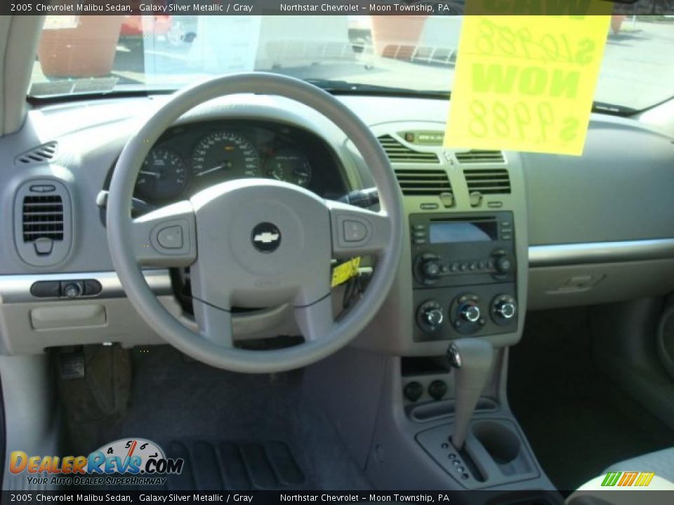 2005 Chevrolet Malibu Sedan Galaxy Silver Metallic / Gray Photo #12