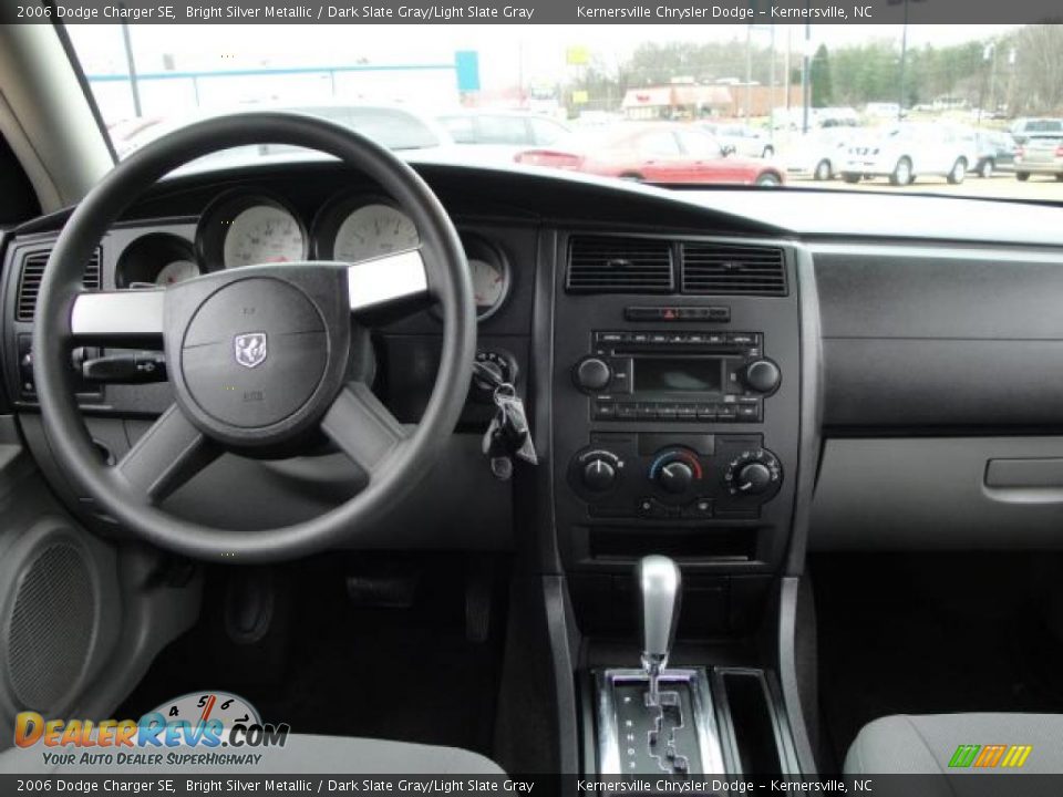 2006 Dodge Charger SE Bright Silver Metallic / Dark Slate Gray/Light Slate Gray Photo #12