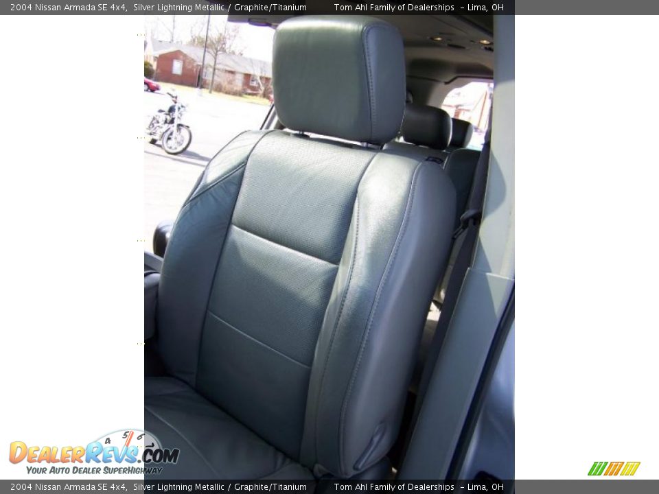 2004 Nissan Armada SE 4x4 Silver Lightning Metallic / Graphite/Titanium Photo #10
