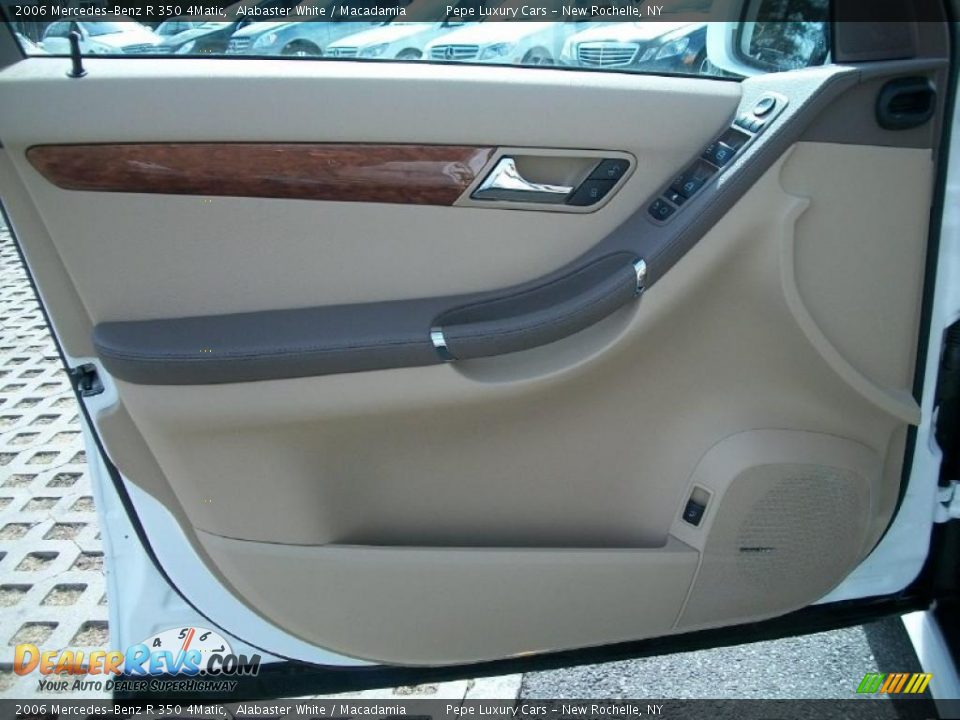 2006 Mercedes-Benz R 350 4Matic Alabaster White / Macadamia Photo #9