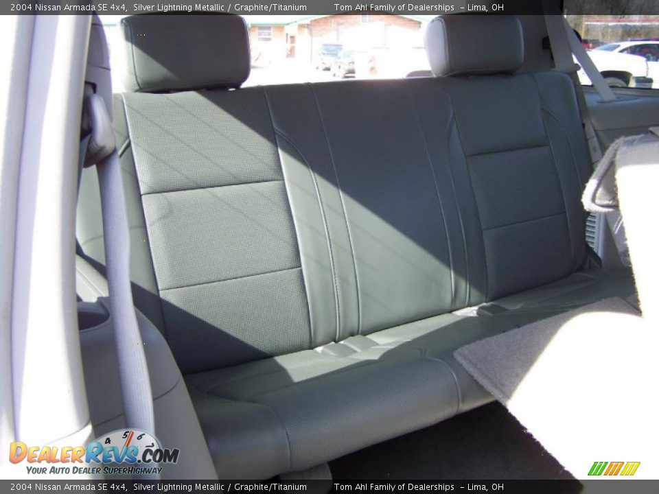 2004 Nissan Armada SE 4x4 Silver Lightning Metallic / Graphite/Titanium Photo #17