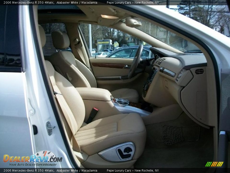 2006 Mercedes-Benz R 350 4Matic Alabaster White / Macadamia Photo #18