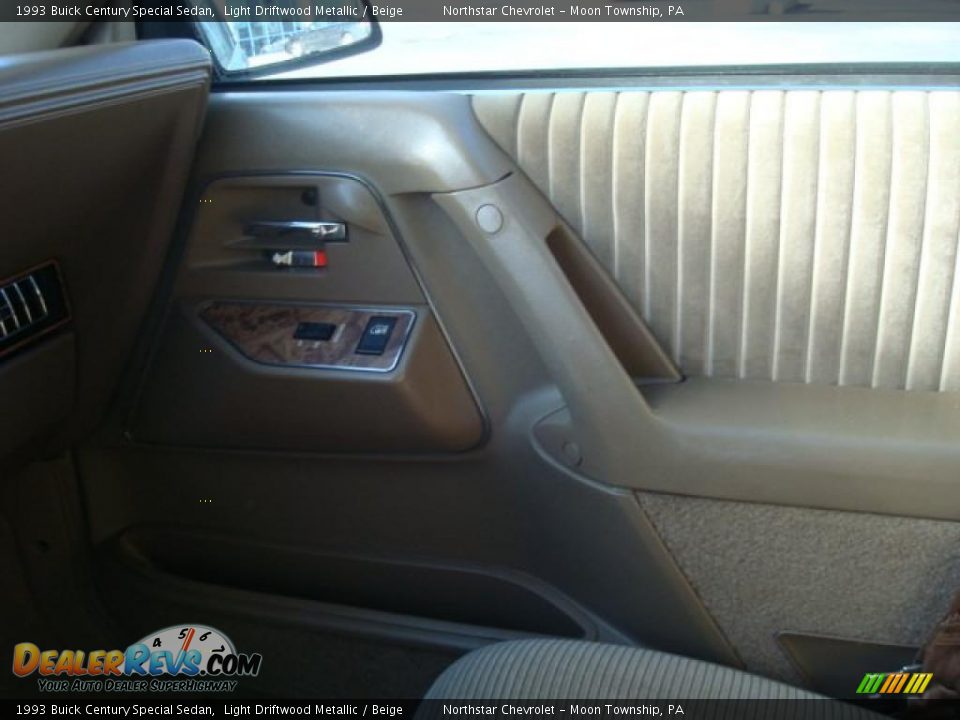 1993 Buick Century Special Sedan Light Driftwood Metallic / Beige Photo #16