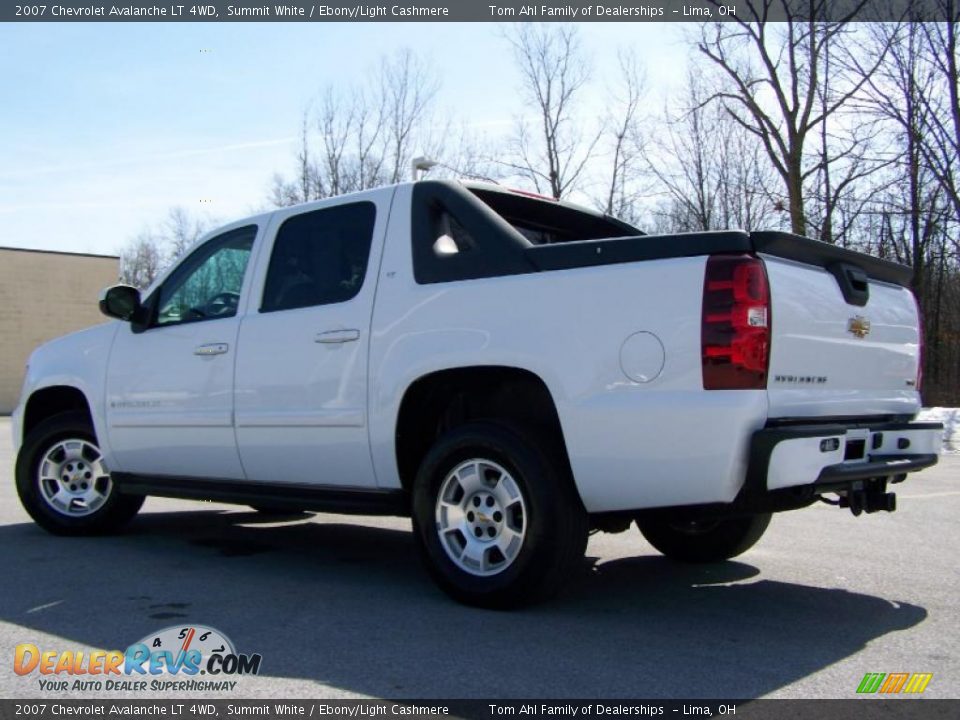 2007 Chevrolet Avalanche LT 4WD Summit White / Ebony/Light Cashmere Photo #4