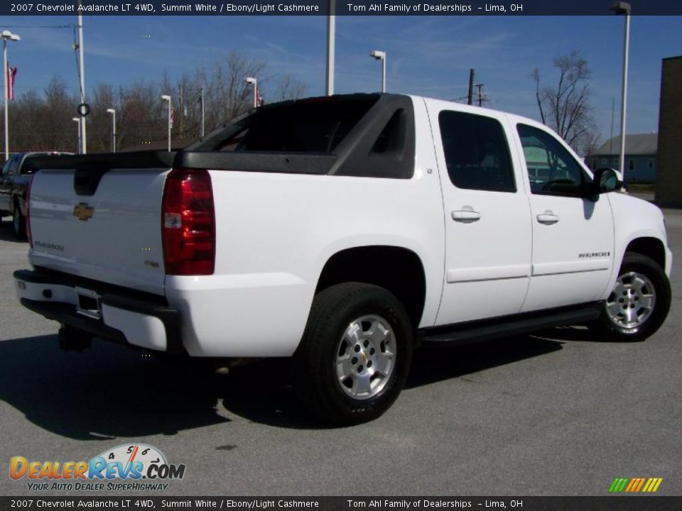 2007 Chevrolet Avalanche LT 4WD Summit White / Ebony/Light Cashmere Photo #8
