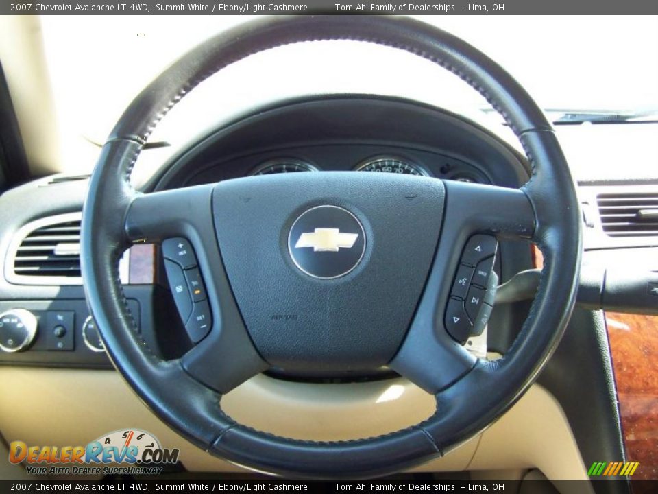 2007 Chevrolet Avalanche LT 4WD Summit White / Ebony/Light Cashmere Photo #21