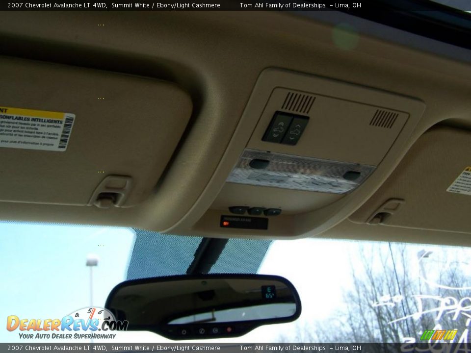 2007 Chevrolet Avalanche LT 4WD Summit White / Ebony/Light Cashmere Photo #23