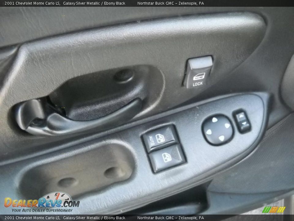 2001 Chevrolet Monte Carlo LS Galaxy Silver Metallic / Ebony Black Photo #16
