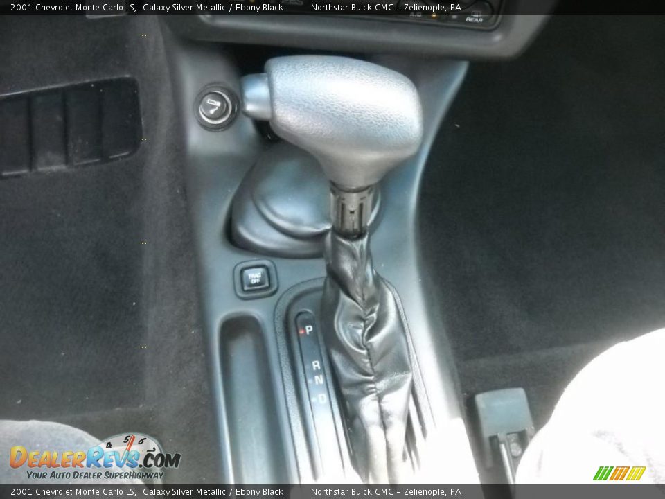 2001 Chevrolet Monte Carlo LS Galaxy Silver Metallic / Ebony Black Photo #18