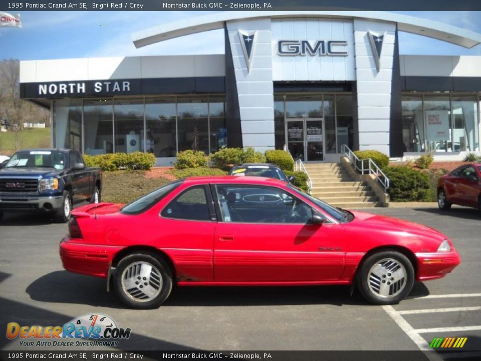 1995 Pontiac Grand Am SE Bright Red / Grey Photo #1