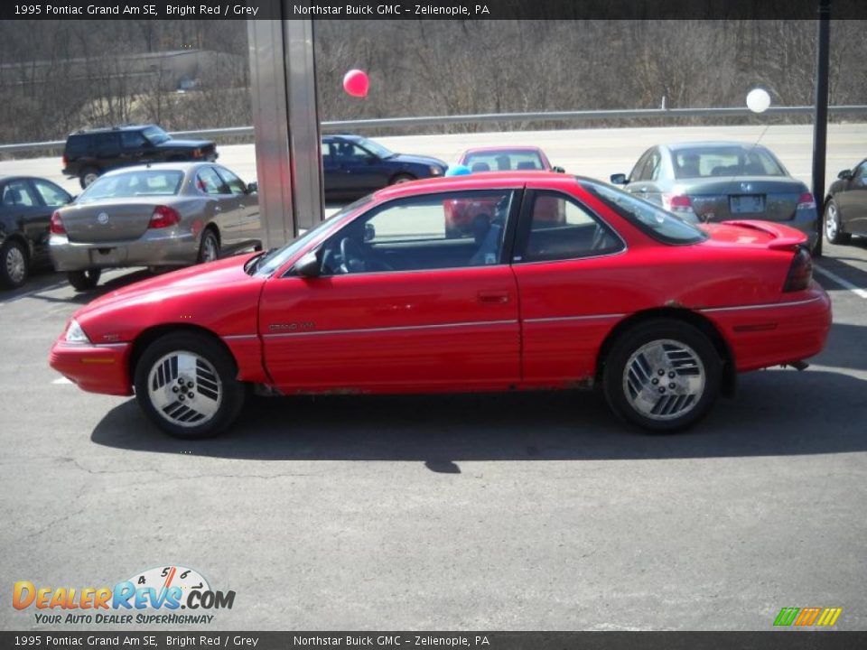 1995 Pontiac Grand Am SE Bright Red / Grey Photo #5