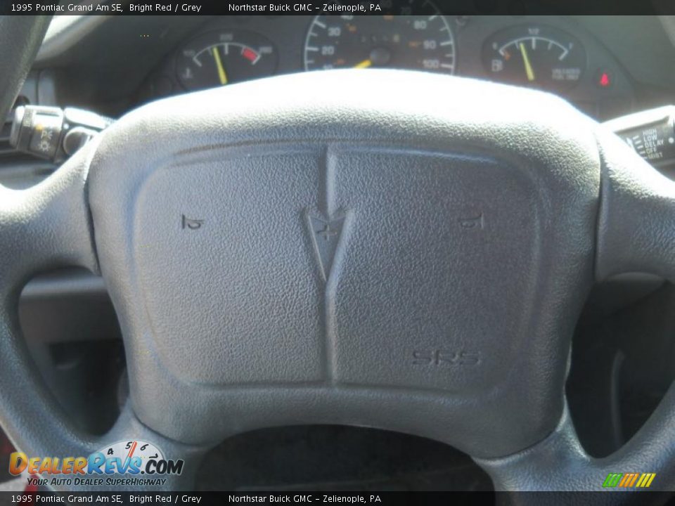 1995 Pontiac Grand Am SE Bright Red / Grey Photo #19